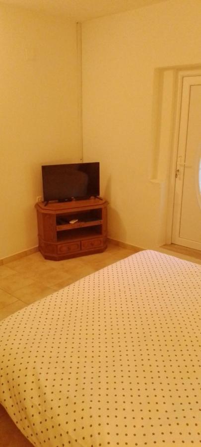 Apartman Kevin Karlobag Kültér fotó